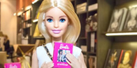 Barbie Lança Livro de Selfies