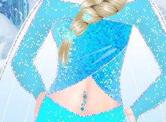 Frozen Elsa Colocando Piercing