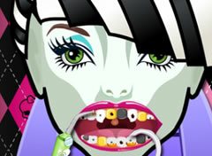 Monster High Frankie Stein no Dentista