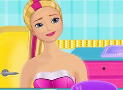 Barbie Super Princesa Fazendo Cupcake