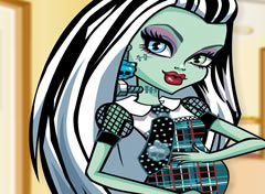 Monster High Frankie Stein Cesariana