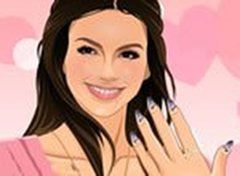 Victoria Justice Manicure