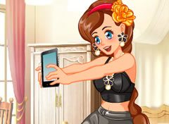 Vista a Garota para Fazer Selfie
